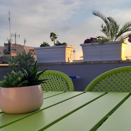 Attico Con Terrazza A Bari Apartamento Exterior foto