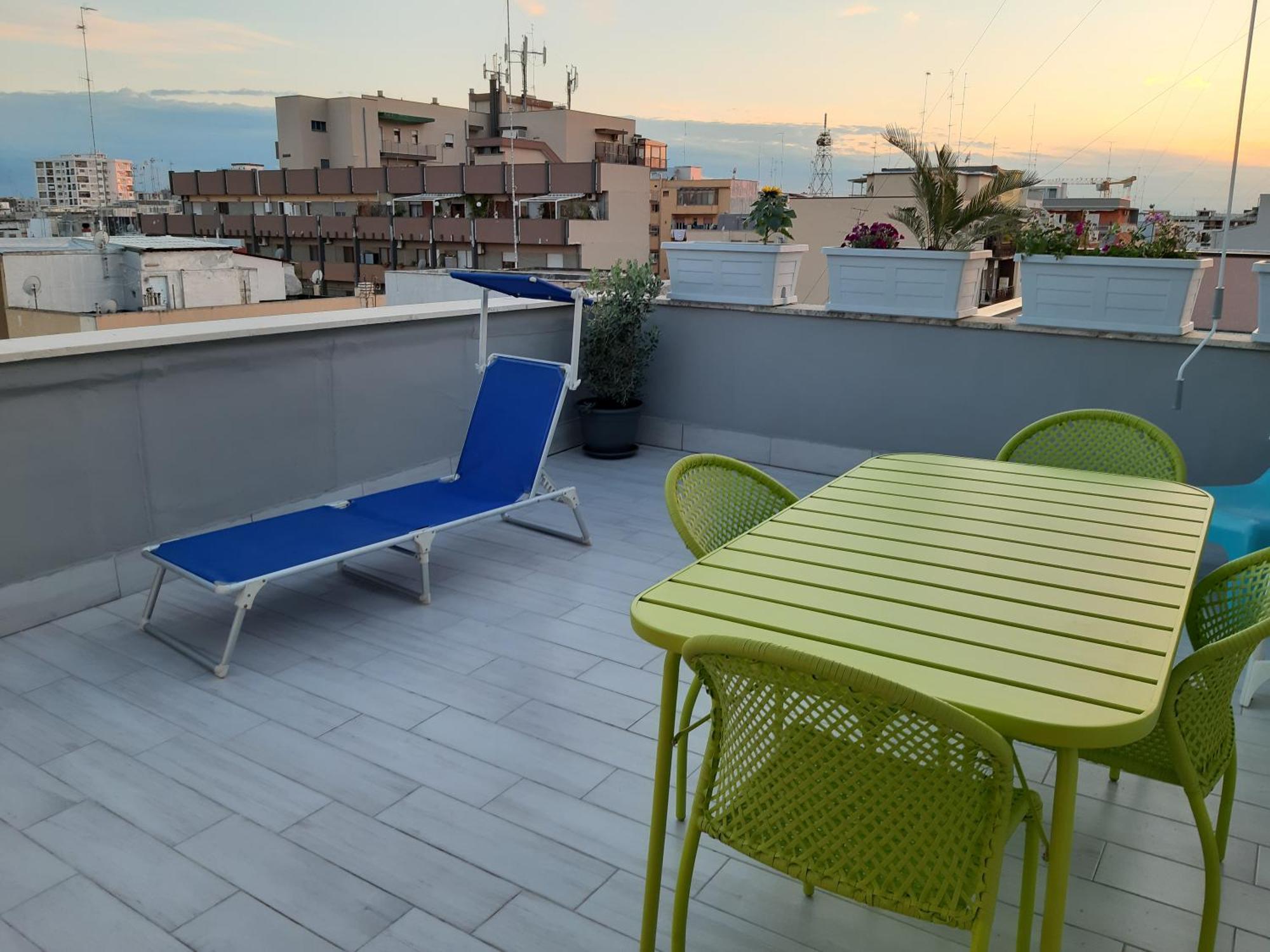 Attico Con Terrazza A Bari Apartamento Exterior foto