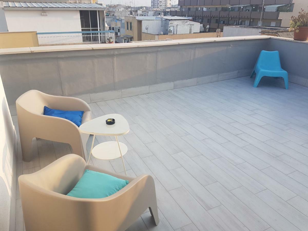 Attico Con Terrazza A Bari Apartamento Exterior foto