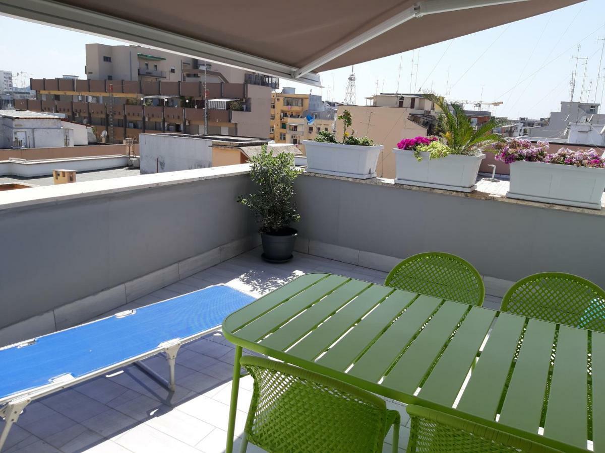 Attico Con Terrazza A Bari Apartamento Exterior foto