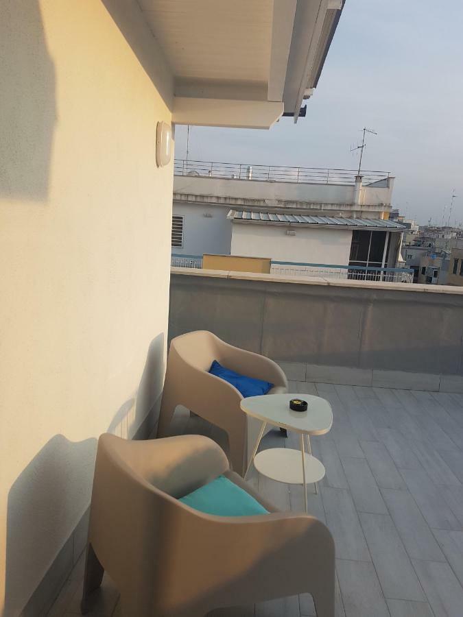 Attico Con Terrazza A Bari Apartamento Exterior foto